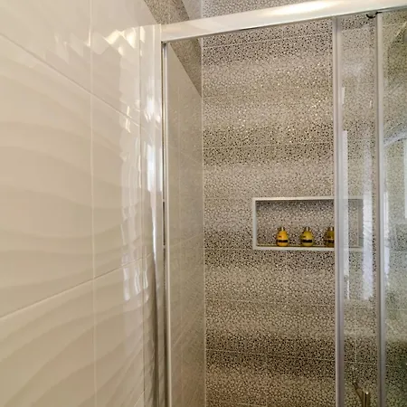 Πανσιόν White Wave Ντουμπρόβνικ