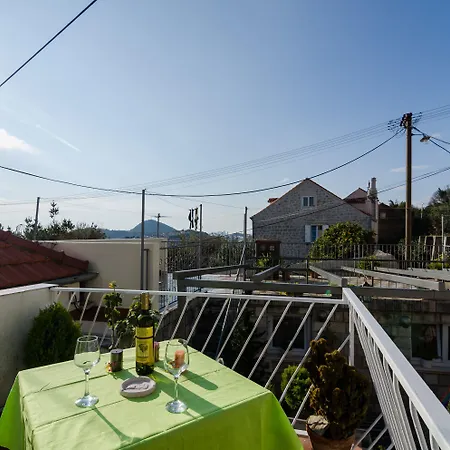 White Wave 3* Ντουμπρόβνικ